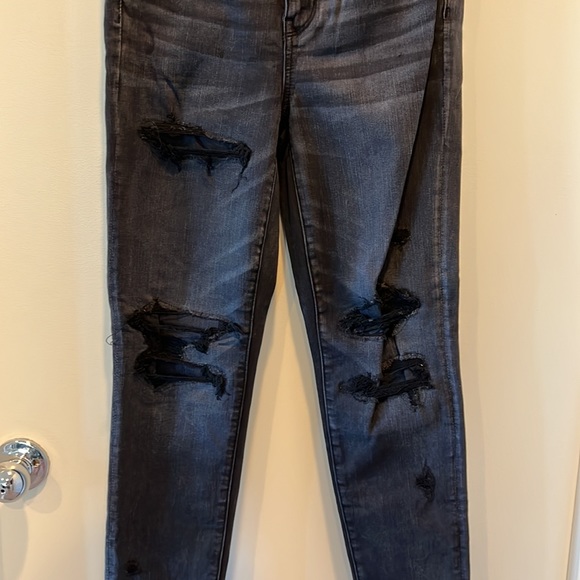 Distressed American Eagle Leggings - Picture 2 of 5